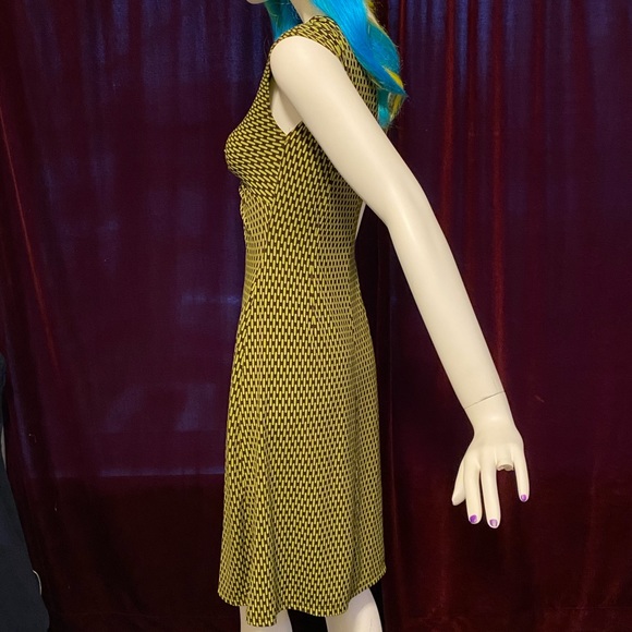 Liziatti dress - Picture 3 of 4